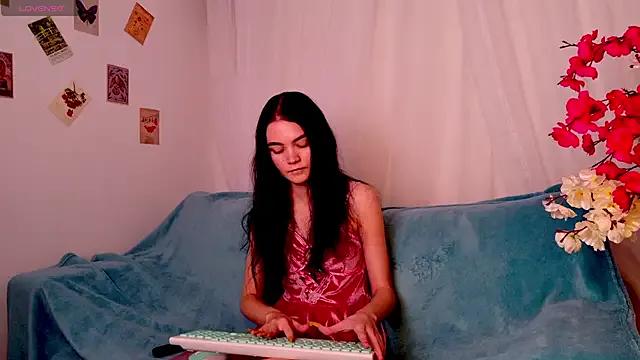 emma_blackwood from StripChat is Freechat