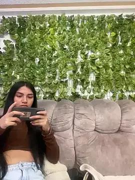 emma_cute18 from StripChat