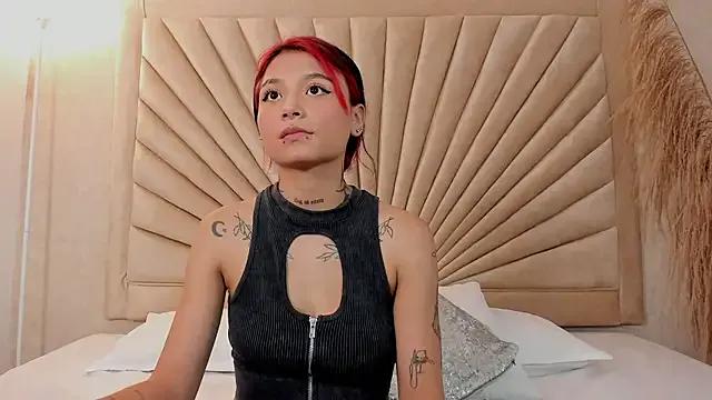 Emma_duff from StripChat is Freechat