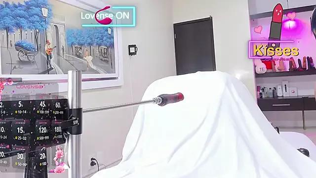 emma_liz2 from StripChat