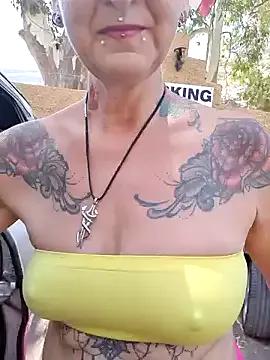 Emma_Milf25 from StripChat