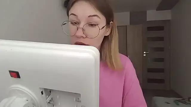 Emma_Morli from StripChat