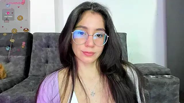 emmadiaz1 from StripChat