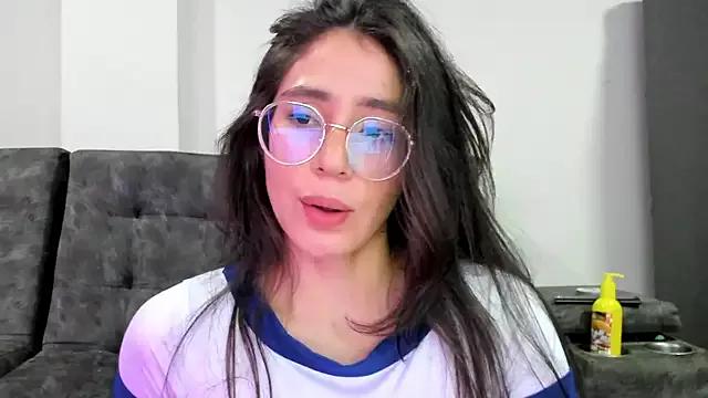 emmadiaz1 from StripChat
