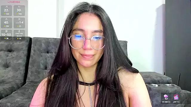 emmadiaz1 from StripChat