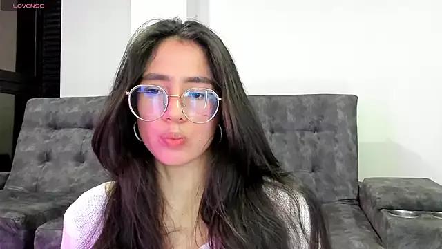 emmadiaz1 from StripChat