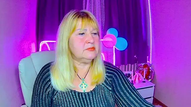 EmmaEllison from StripChat is Freechat