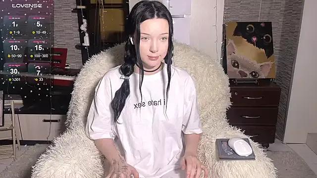 EmmaKittyCat from StripChat