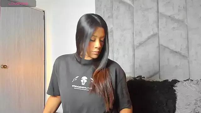 EmmaWildee from StripChat