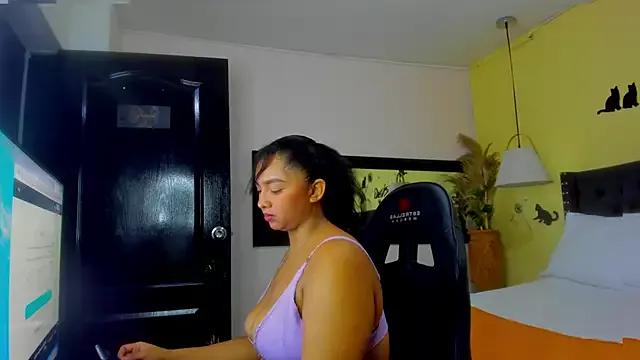 emmily_smith20 from StripChat