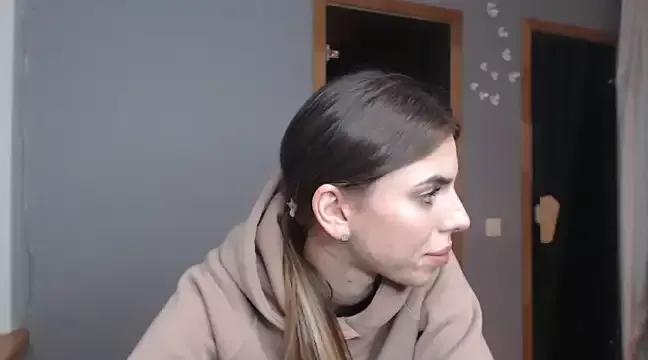 EmmyGreans from StripChat