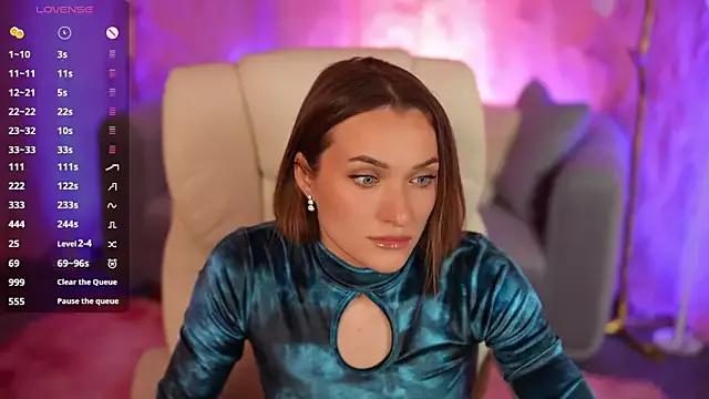 EmmySkyy from StripChat