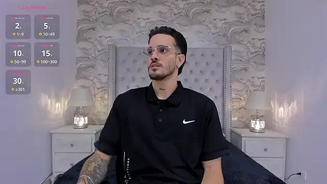 enzo_evans_ from StripChat is Freechat