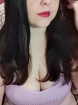 ErikaVlovely from StripChat is Freechat