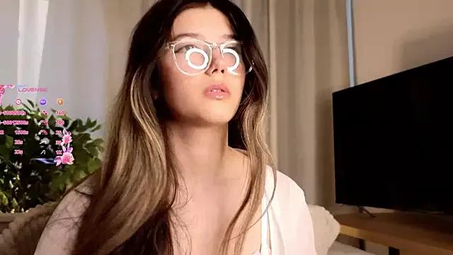 ErlinaBowman from StripChat is Freechat