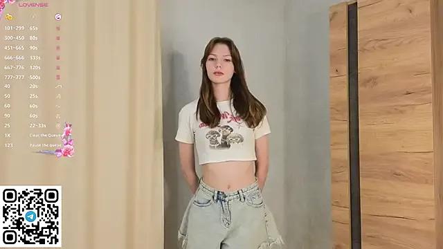 Erosyne from StripChat is Freechat