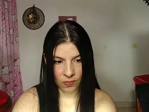 Estefani_32 from StripChat