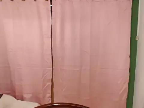 Estefani_32 from StripChat