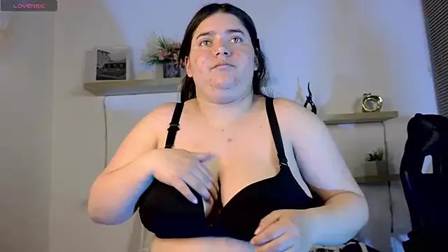 estrella_gold from StripChat is Freechat