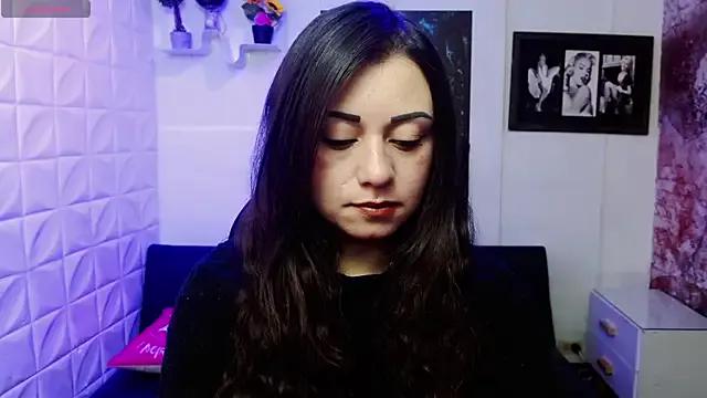 Eva_Roussell from StripChat is Freechat