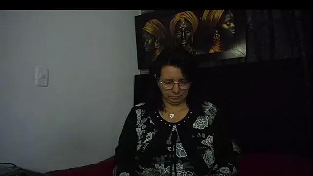 Evaaross_2345 from StripChat