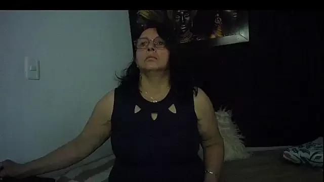 Evaaross_2345 from StripChat