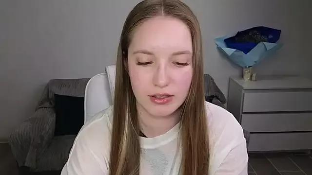 EvaMaddison from StripChat is Freechat