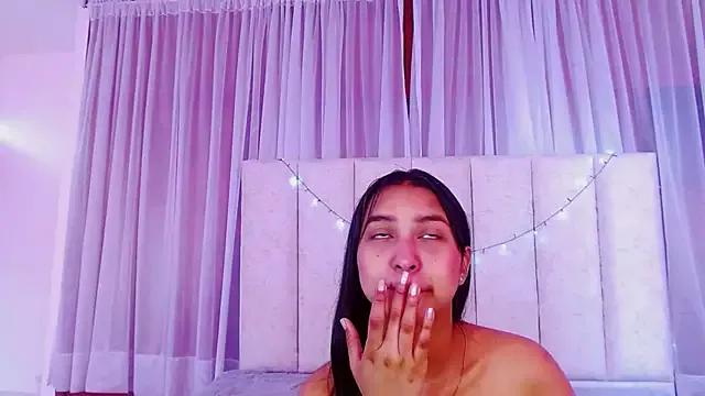 evecherrycs from StripChat is Freechat