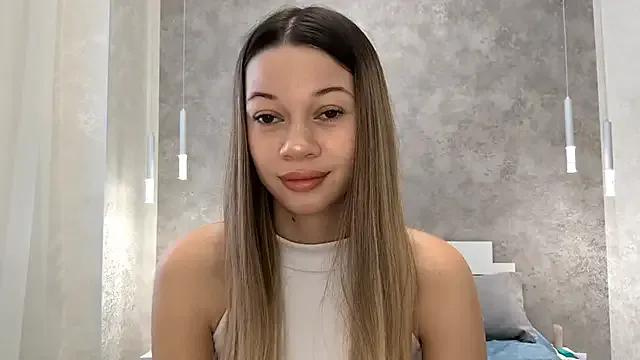evelina_bloom from StripChat is Freechat