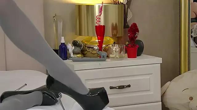 EvellineClaire from StripChat