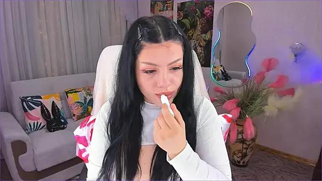 Evelyn_San from StripChat