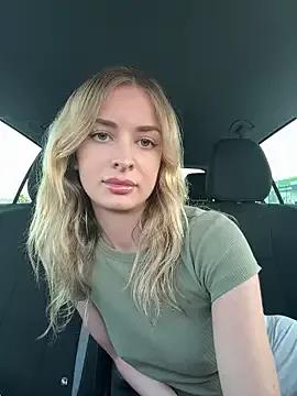EvieEvans from StripChat
