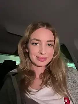 EvieEvans from StripChat