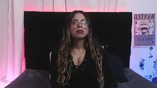 Eviy_queen from StripChat is Freechat