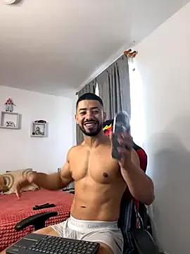 Ezzio_Scolaro from StripChat is Freechat