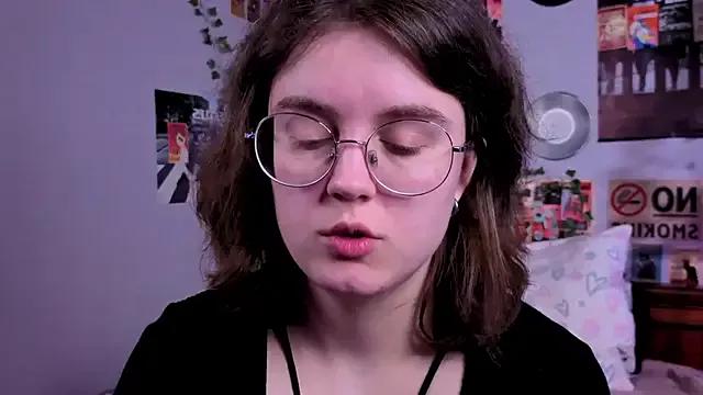 FalineChasey from StripChat is Freechat