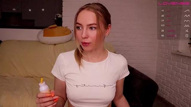 falling_snow from StripChat