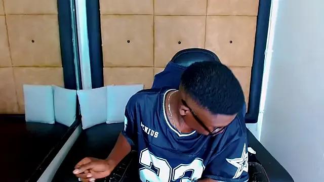 Felinneblackcock0x from StripChat is Freechat