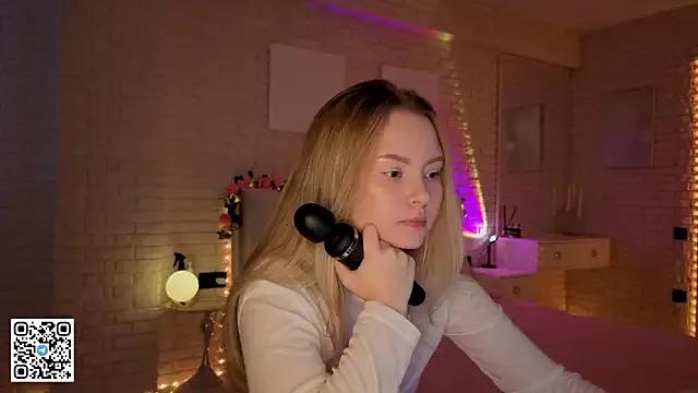 FlowersLover from StripChat is Freechat