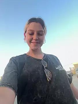 FOX_FAMILY from StripChat is Freechat
