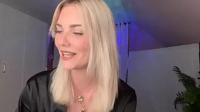 Foxy_Bite from StripChat is Freechat