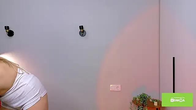 FreeHeart_ from StripChat