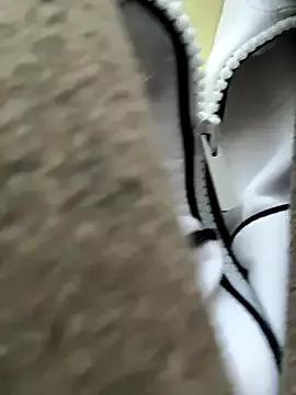 FroggyAnna from StripChat is Freechat