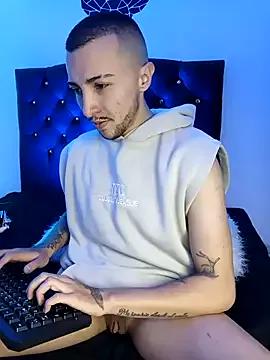 GabrielFTM from StripChat is Freechat