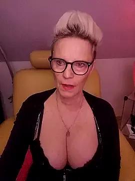 Masturbate to mature webcam shows. Dirty cute Free Models.