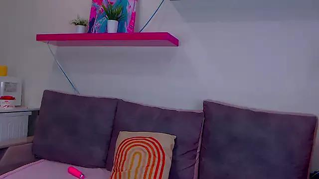 Gina_lovelyy from StripChat is Freechat
