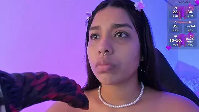 giselle_upp from StripChat is Freechat