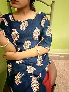 Glexi_Girl from StripChat is Freechat