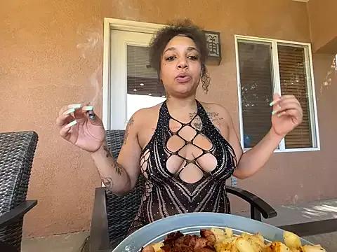 GoddessNih from StripChat