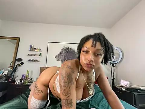 GoddessNih from StripChat